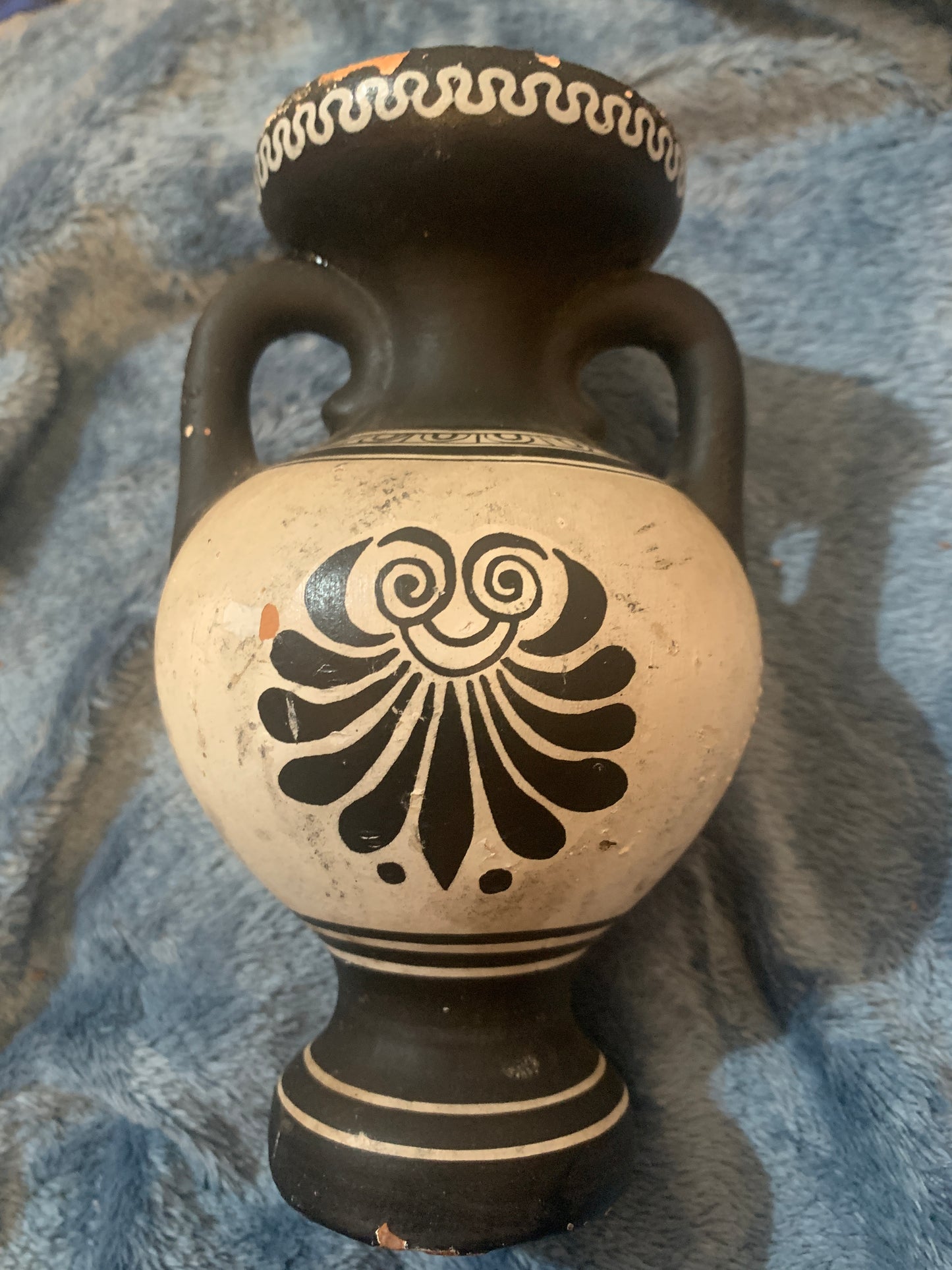 Apollo on a Winged Tripod printed about 490 B.C.