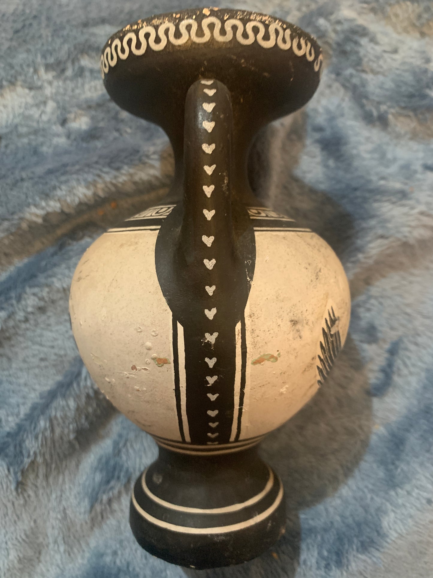 Apollo on a Winged Tripod printed about 490 B.C.